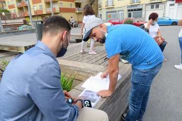 Concentración a las puertas de los juzgados de Telde por una ley antiokupas/TA.